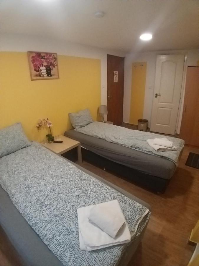 Deniz Guesthouse بودابست المظهر الخارجي الصورة