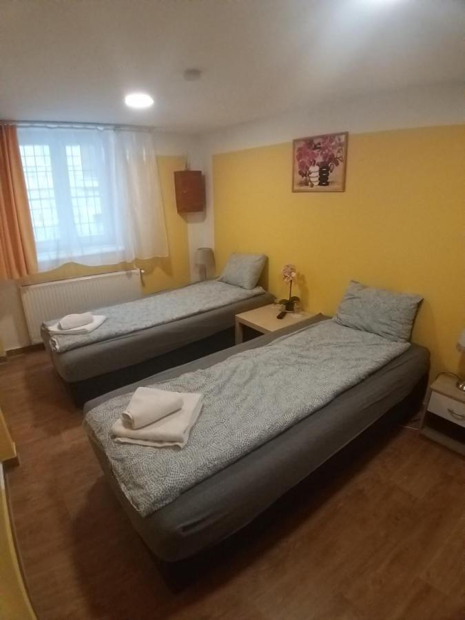 Deniz Guesthouse بودابست المظهر الخارجي الصورة