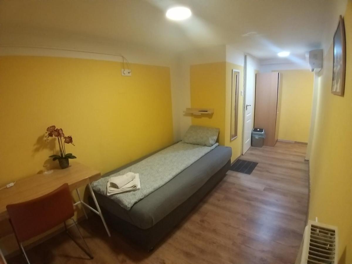 Deniz Guesthouse بودابست المظهر الخارجي الصورة