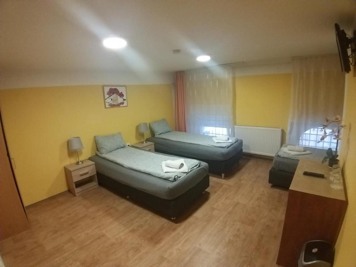 Deniz Guesthouse بودابست المظهر الخارجي الصورة