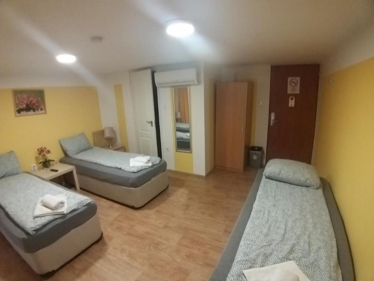 Deniz Guesthouse بودابست المظهر الخارجي الصورة