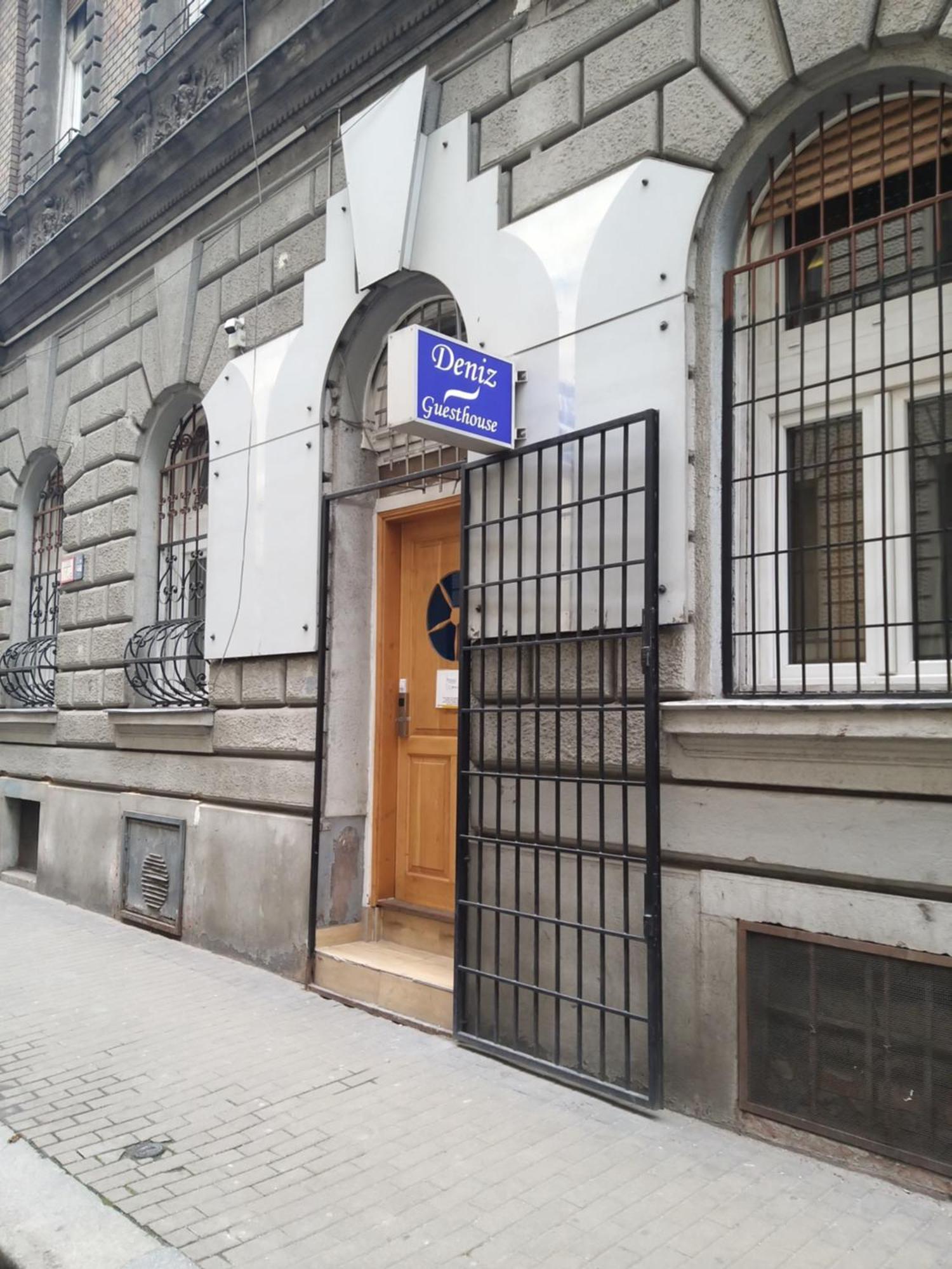 Deniz Guesthouse بودابست المظهر الخارجي الصورة