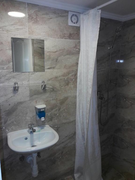 Deniz Guesthouse بودابست المظهر الخارجي الصورة